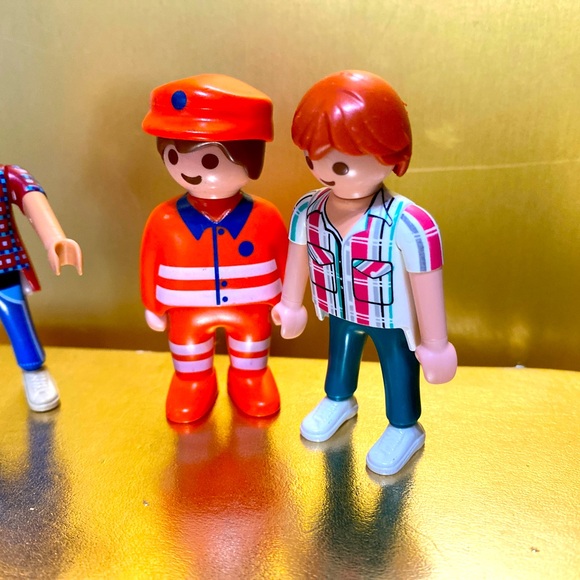 PLAYMOBIL GEOBRA VINTAGE 90’s FIGURE BUNDLE OF 3 FIREMAN WORKER, GIRL & BOY 3” - Picture 4 of 7